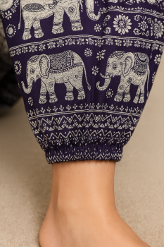 Preview: Boho Haremhose mit trationellem  Elefantenmuster mit Elastische Bündchen an den Knöcheln